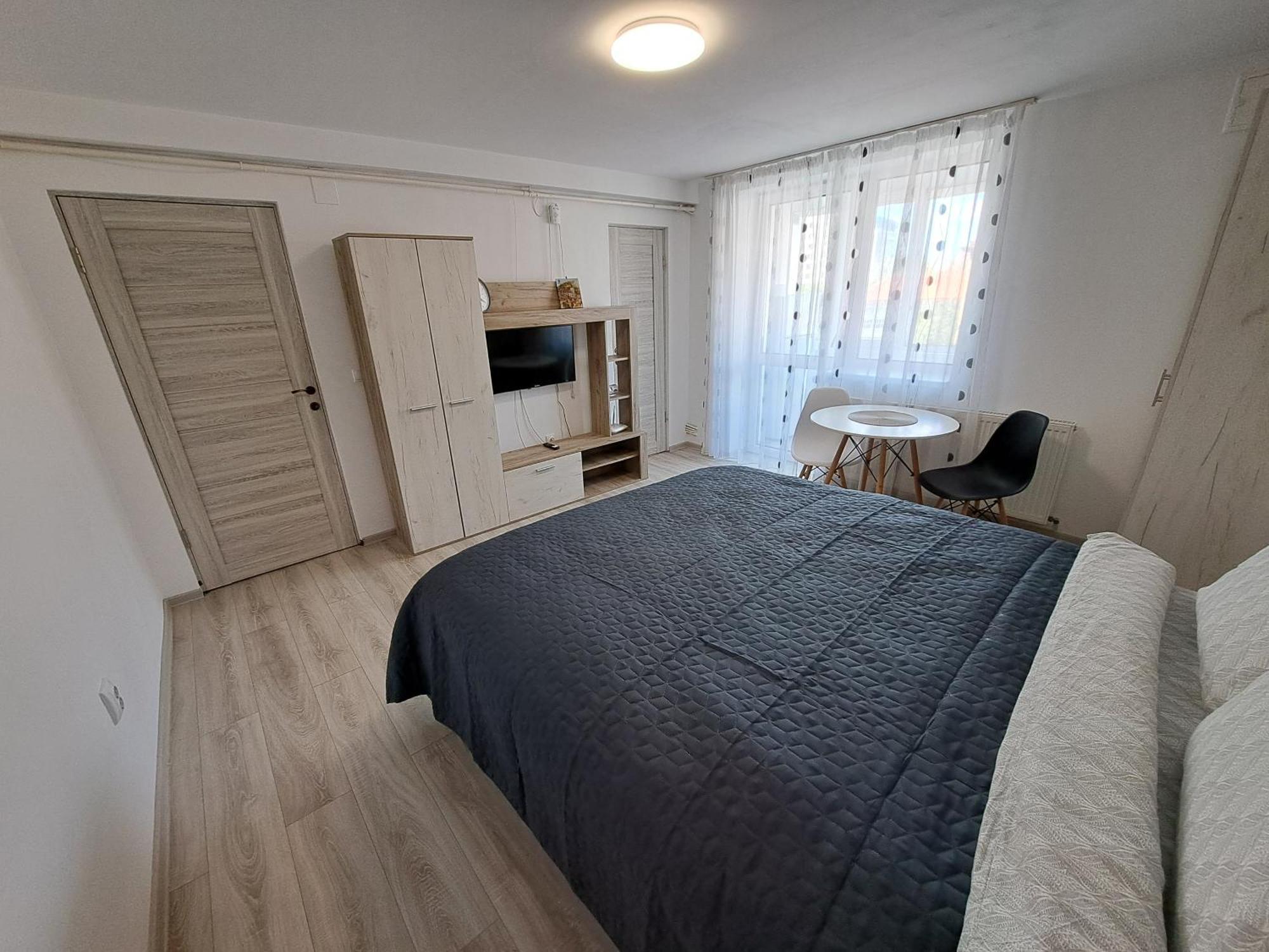 Garsoniera La Bulevard Брашов Екстериор снимка