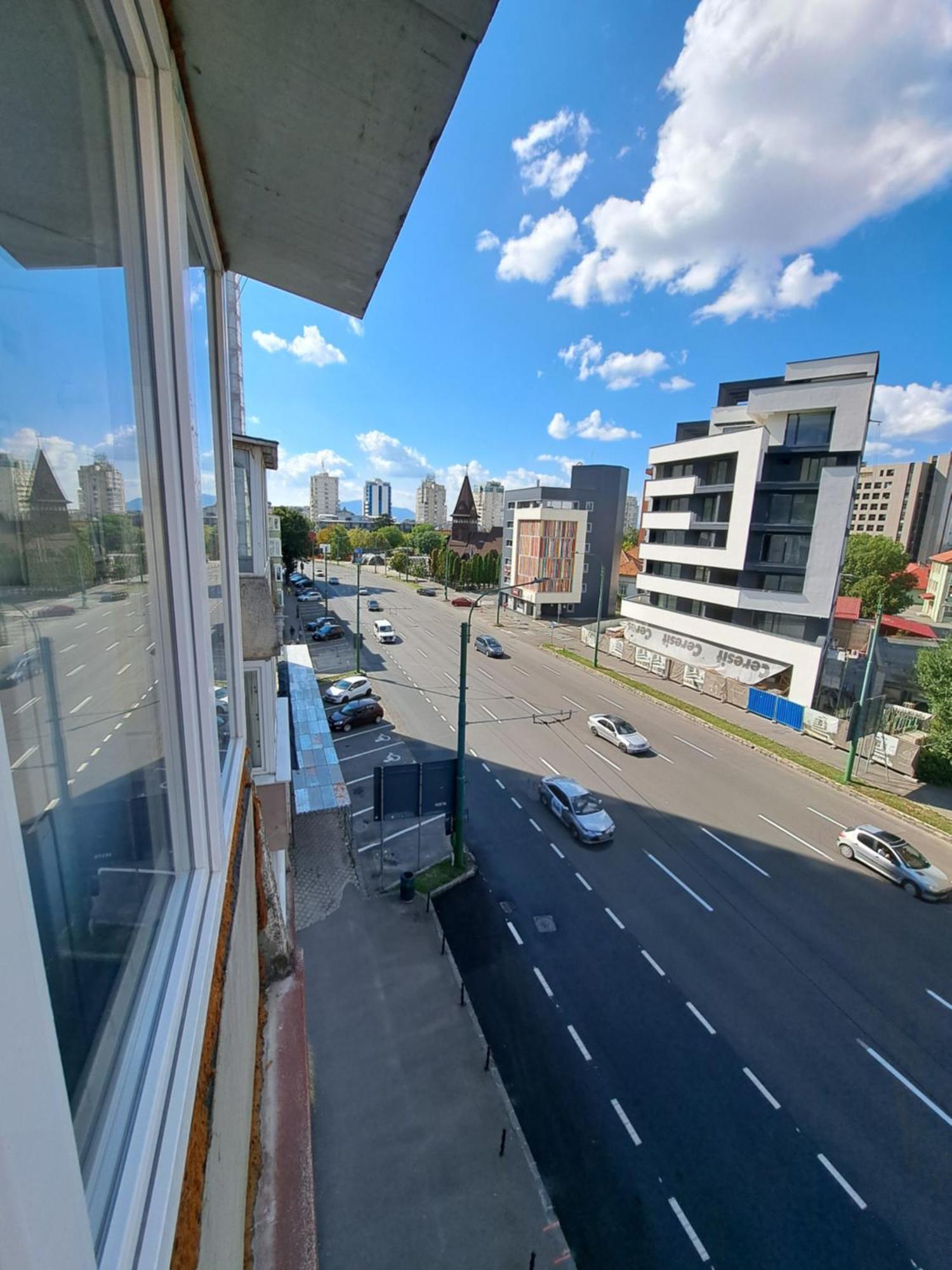Garsoniera La Bulevard Брашов Екстериор снимка